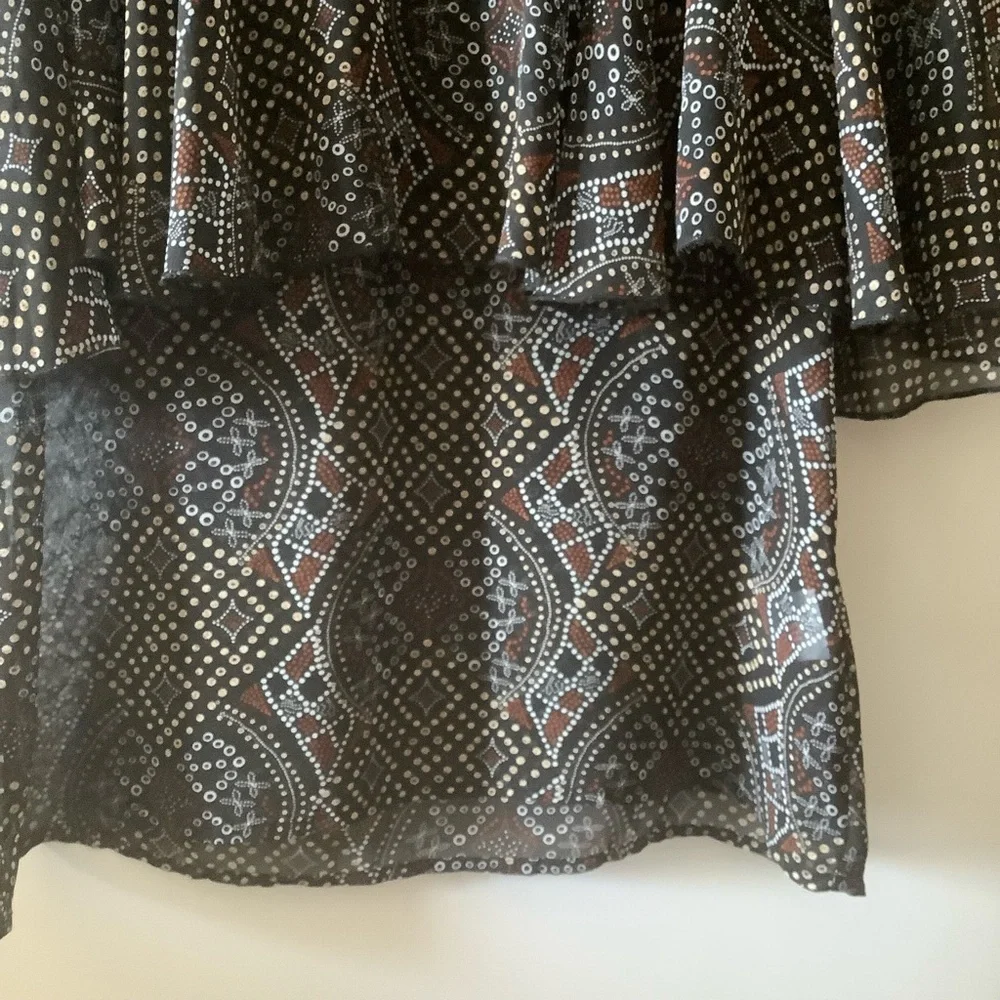 MOLLY BRACKEN WOMENS PAISLEY PRINT RUFFLE BLOUSE/ Size Small - Picture 5 of 8